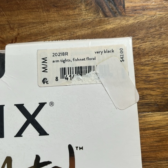 SPANX Arm Tights! Fishnet Floral Medium mesh sleeves crop top New! Retail $42 - Picture 2 of 7